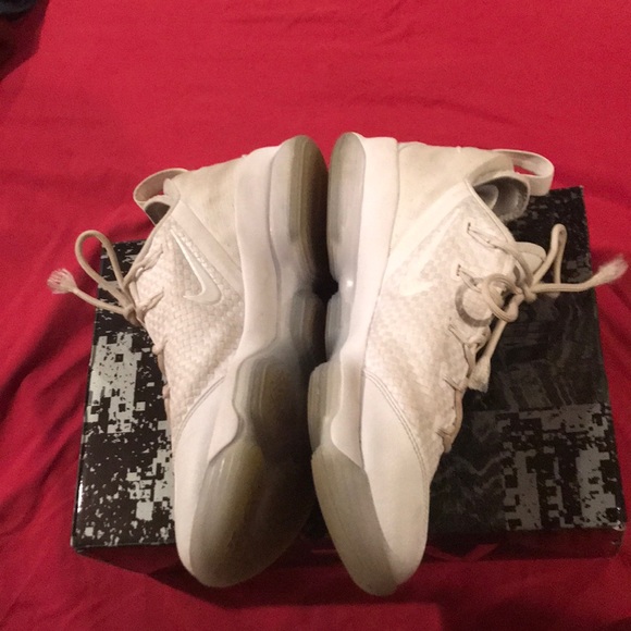 LeBron XIV Low all white - Picture 2 of 2